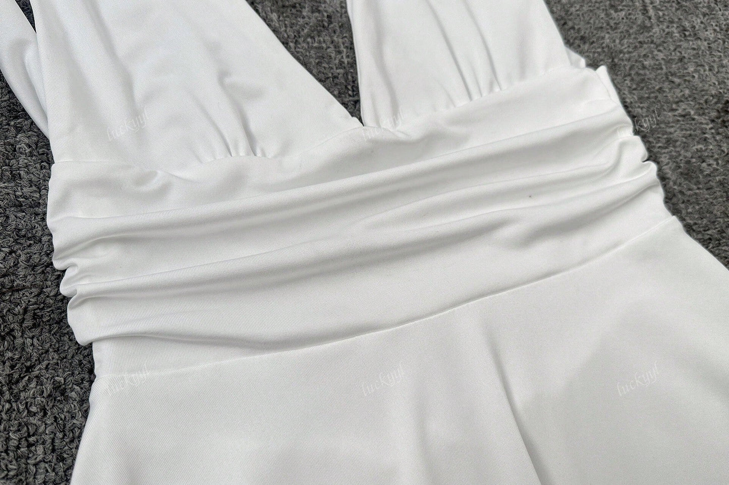 Kleid Minikleid Halterneck Figurbetont feminin