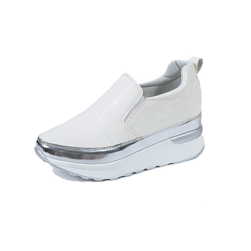 Damen Sneaker Slip-On Modern Lackleder Metallic Detail