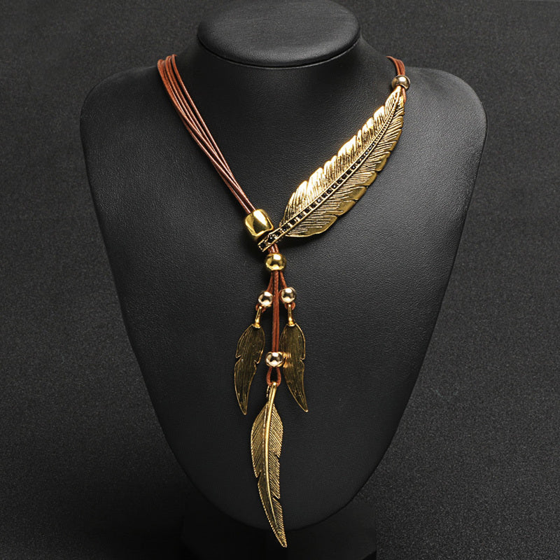 Goldene Halskette Boho Feder Schmuck