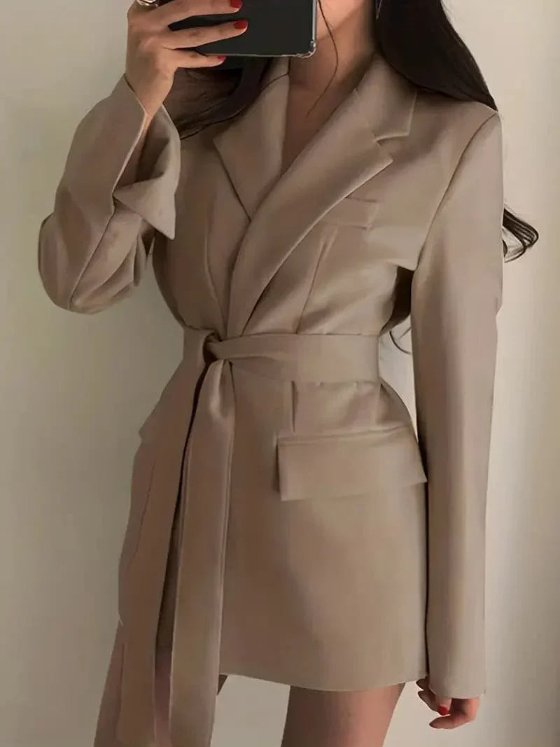 BerlinGlamour | Blazer Kleid Taillierte Passform Mini Länge