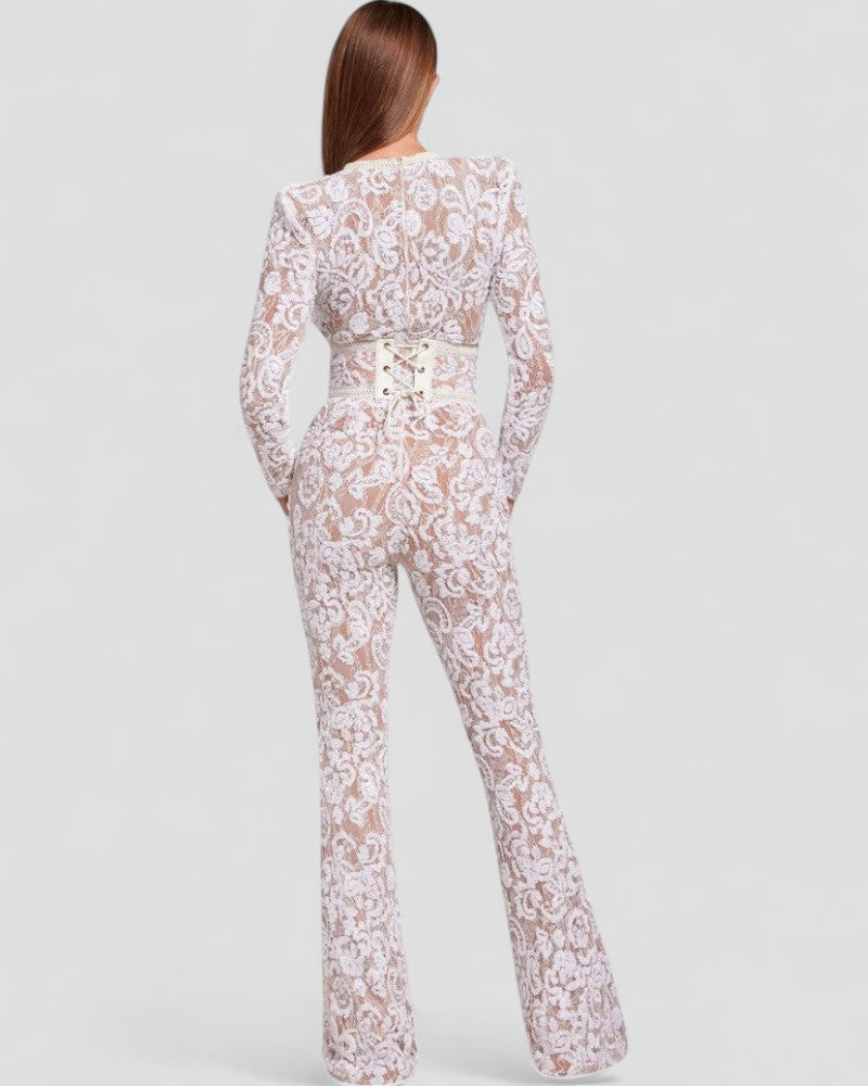 Ausgestellter Jumpsuit aus Paillettenspitze mit figurbetontem Taillendetail 4