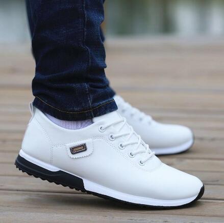Männerschuhe: Warme, gefütterte Sneaker für kaltes Wetter