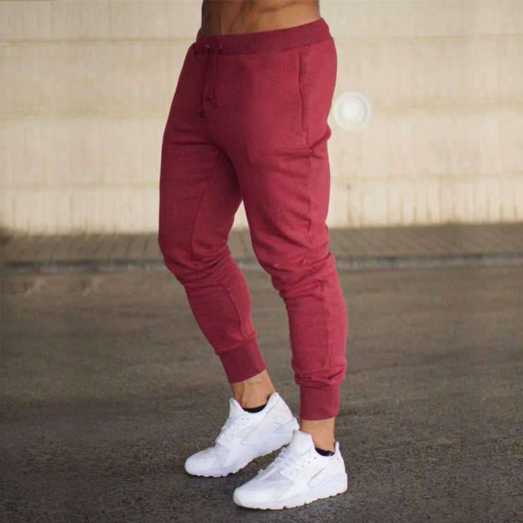 Herren Jogginghose mit modernem Schnitt und elastischem Bund.