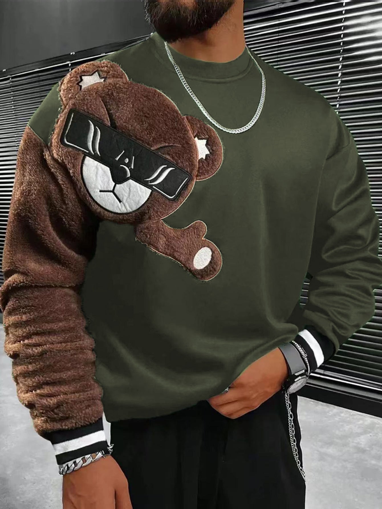 Herren Sweatshirt Plüsch Bär Applikation Modern