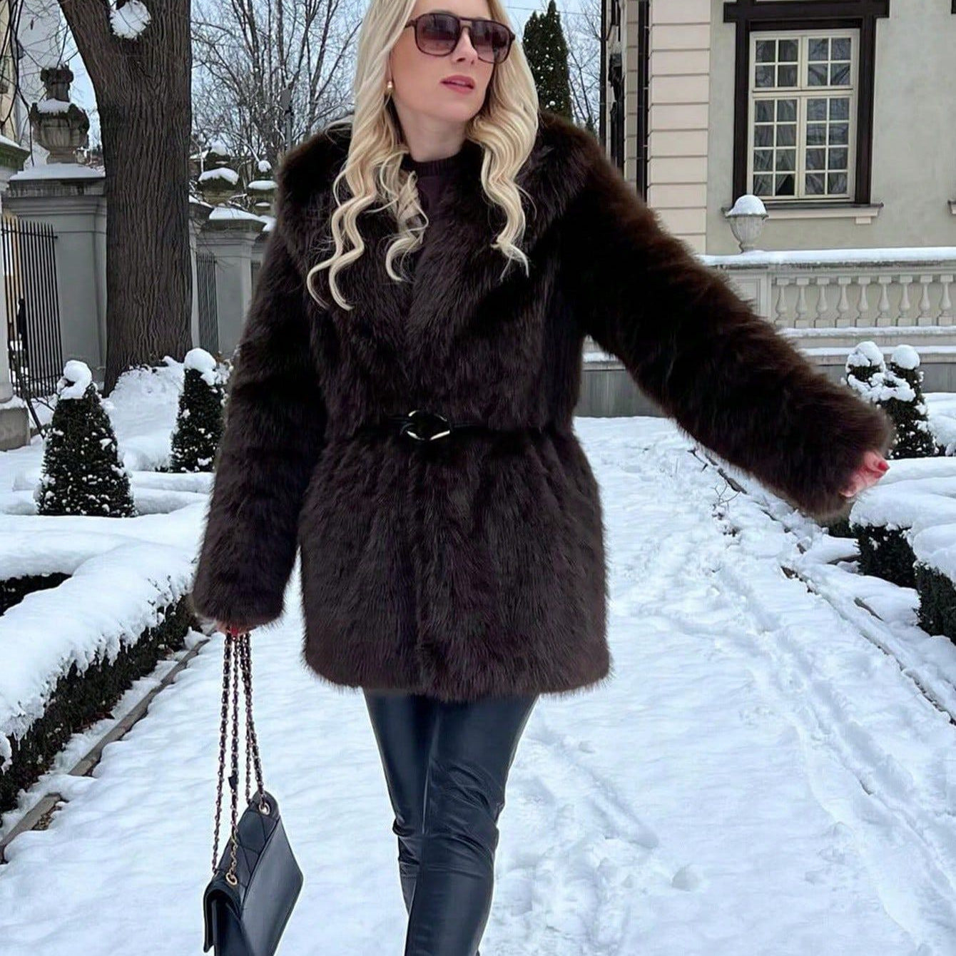 Damenmantel Kunstfell Glamourös mit Gürtel und Breitem Kragen