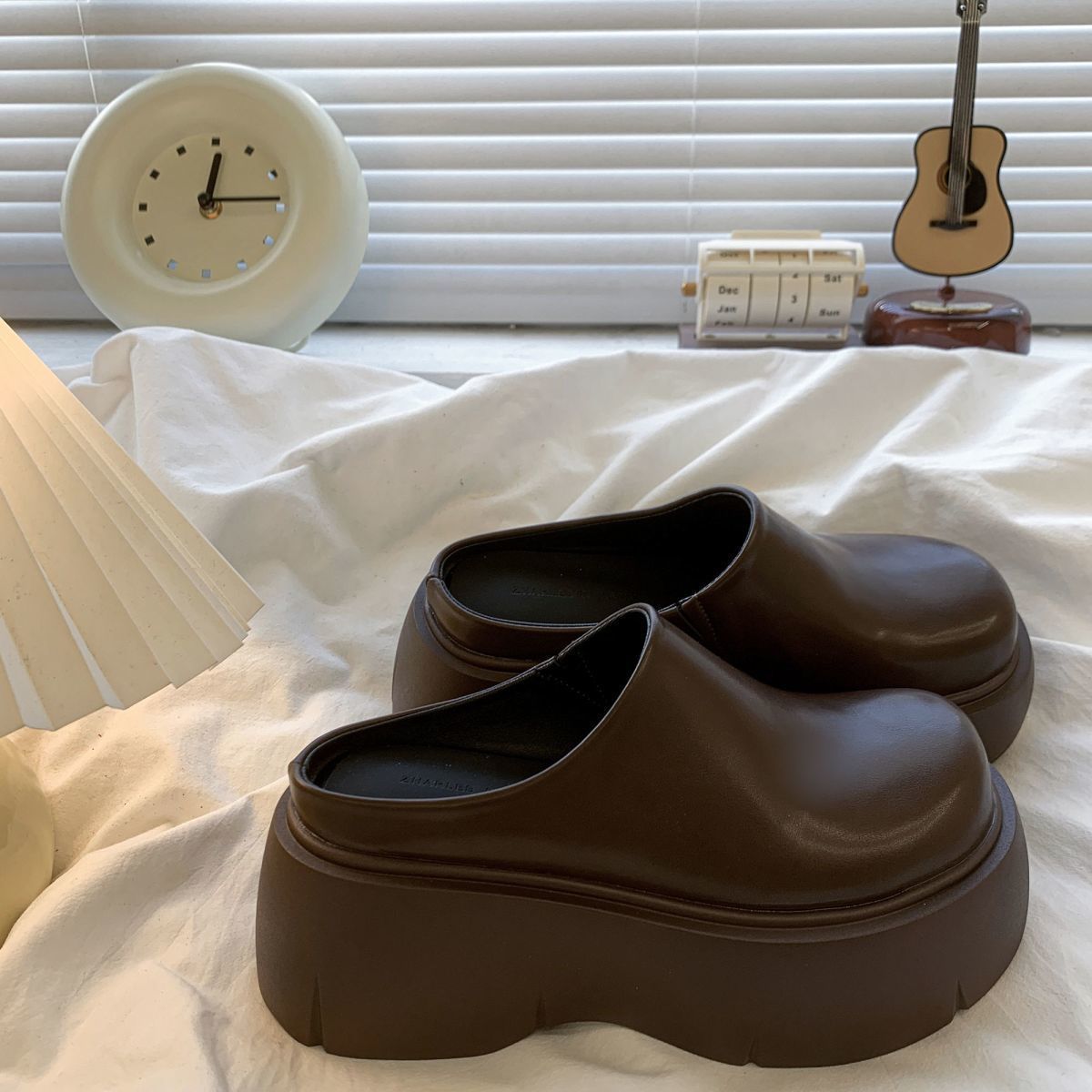 Damen Clogs Plateau Komfortabel Elegant Modern