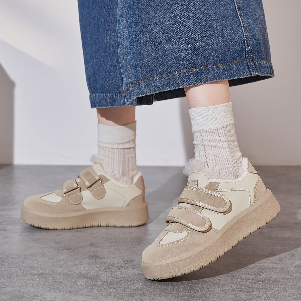 Damen Sneaker Sportlich Weich Bequem Klettverschluss