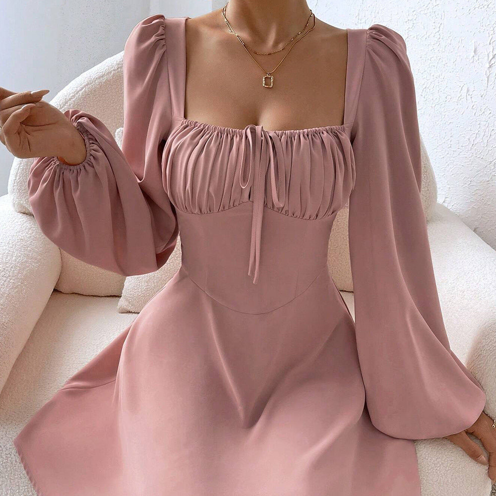 BerlinGlamour Puffärmel Kleid mit quadratischem Ausschnitt und Puffärmeln