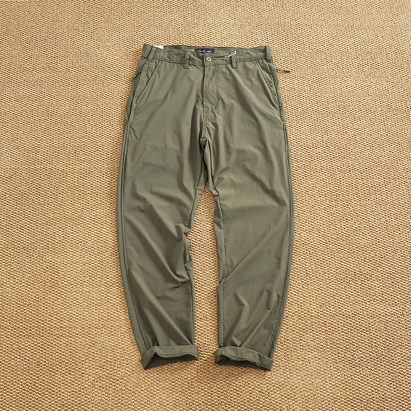 Herren Chino-Hose mit elastischem Bund und praktischen Eingrifftaschen BerlinGlamour ist ein Produkt, das ich gerne in meinem Online-Shop anbieten würde. Der Name Herren Chino-Hose