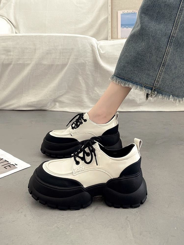 Damen Sneaker Sportlich Plateau Lack Schuhe Modern