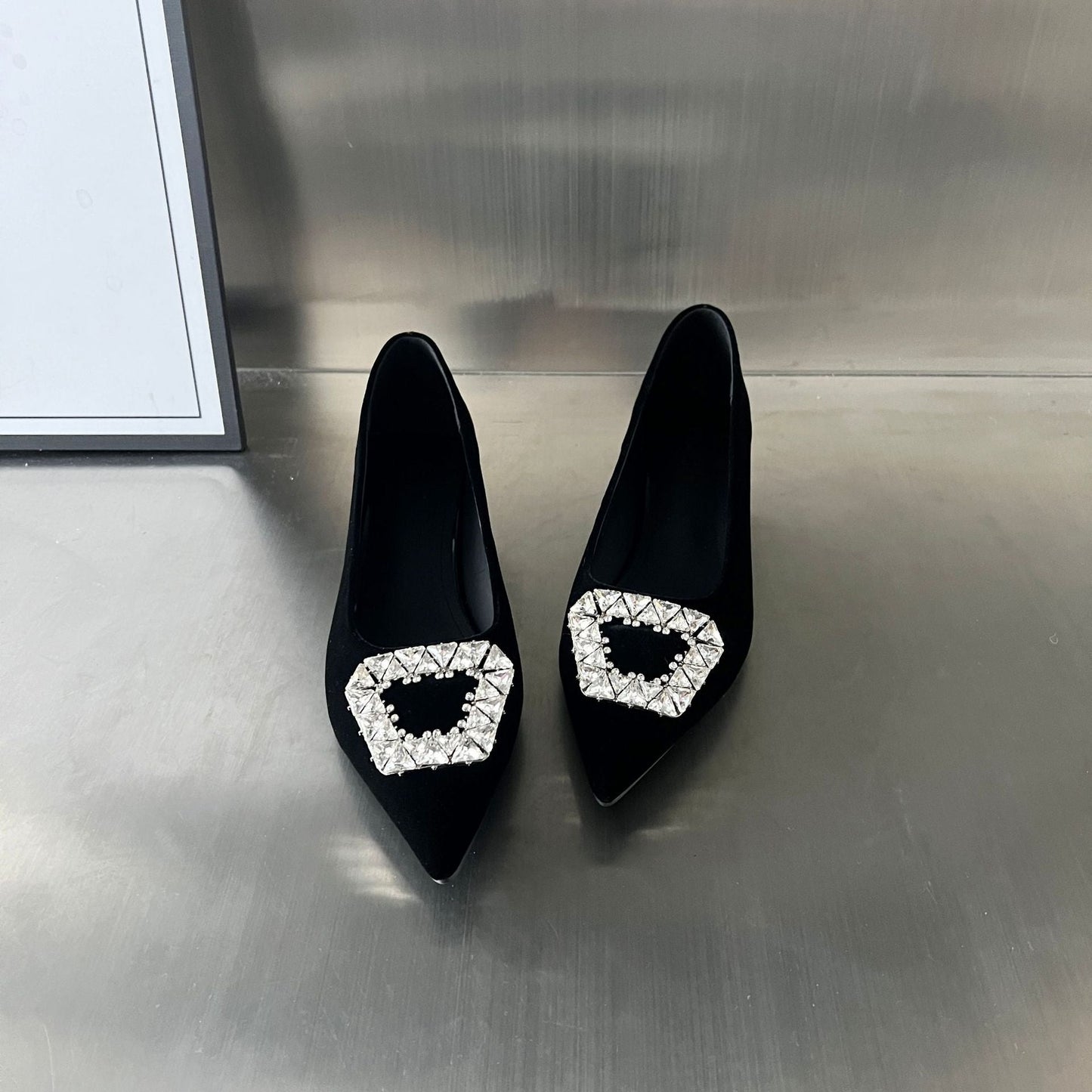 Damen Ballerinas Samt Schmuckdetail Elegante Party Schuhe