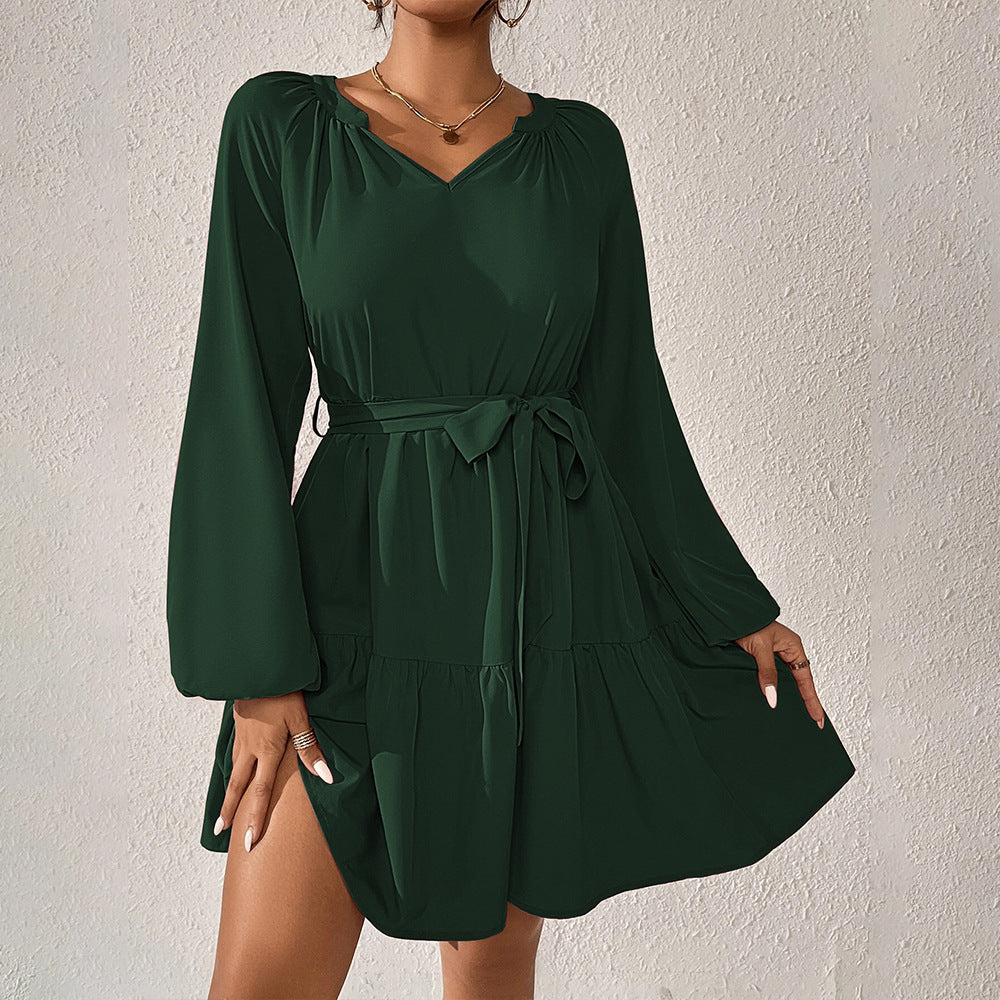 Elegantes Langarmkleid mit Rüschen von BerlinGlamour