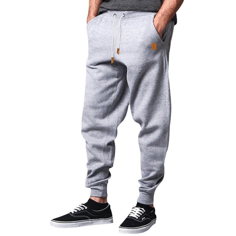ein möglicher Titel: Elatischer Jogginghose mit elastischem Bund und seitlichen Taschen BerlinGlamour