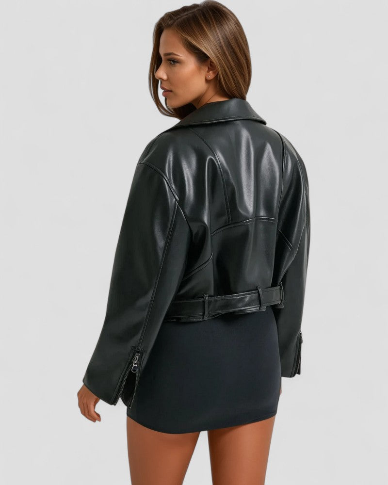 VogeLuxe | Schwarze kurze Lederjacke für Damen 4