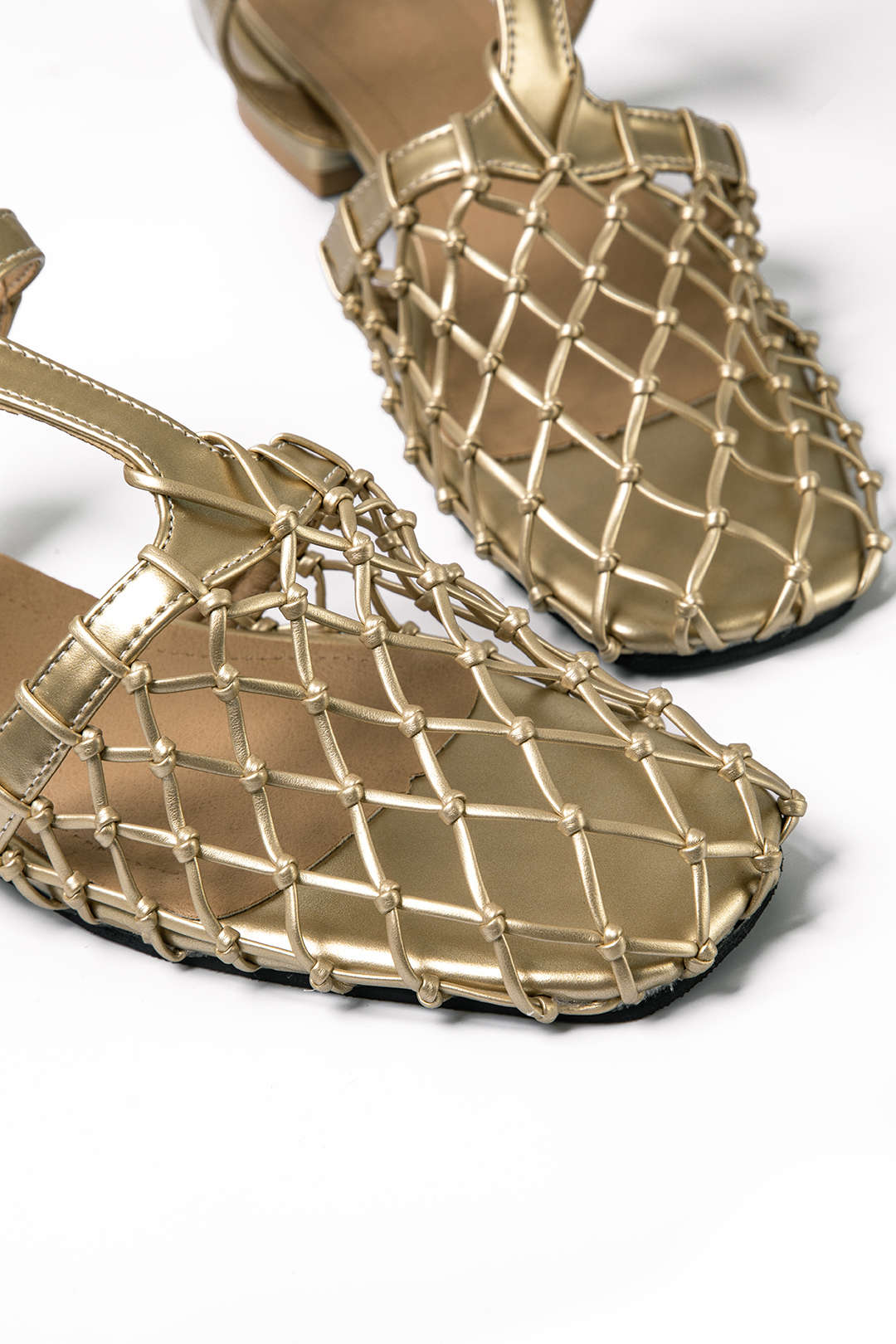 Goldene Sandalen Damen Netzdesign Elegant