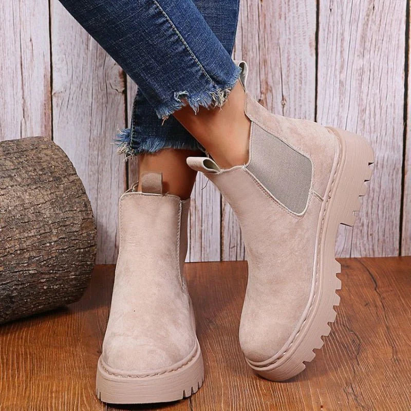 Wintertaugliche, bequeme und orthopädische Damen-Stiefel