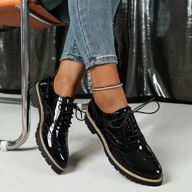 Elegante Frauen Lederschuhe Hochglanz