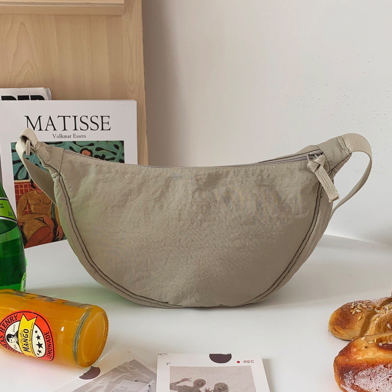 BerlinGlamour Halbmond Tasche Schick Modern Frauenhandtasche