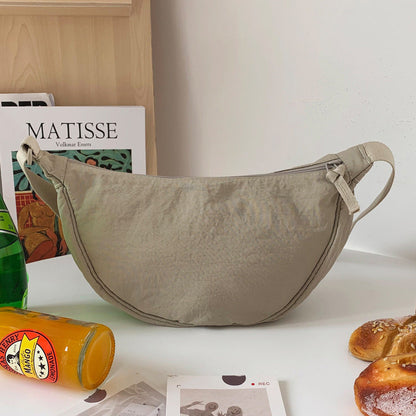 BerlinGlamour Halbmond Tasche Schick Modern Frauenhandtasche