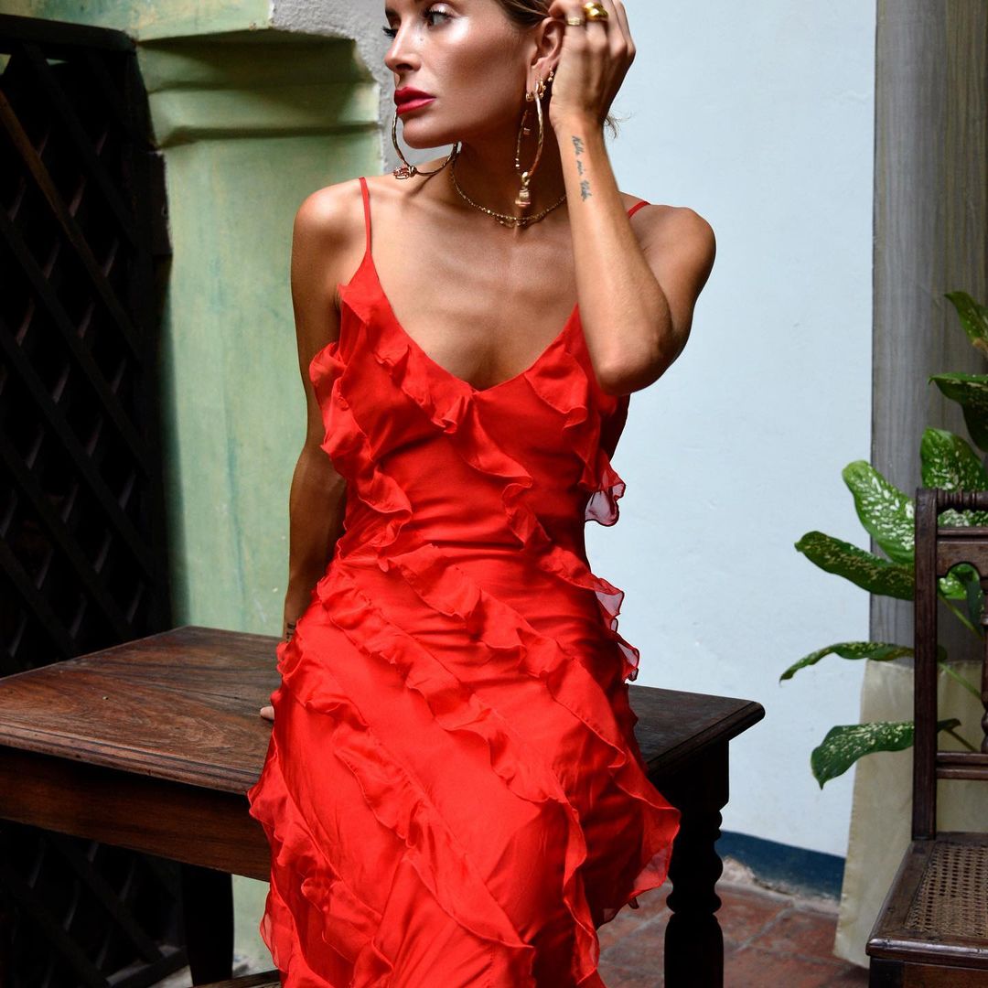 Elegantes Maxikleid mit Rüschen und Spaghettiträgern
