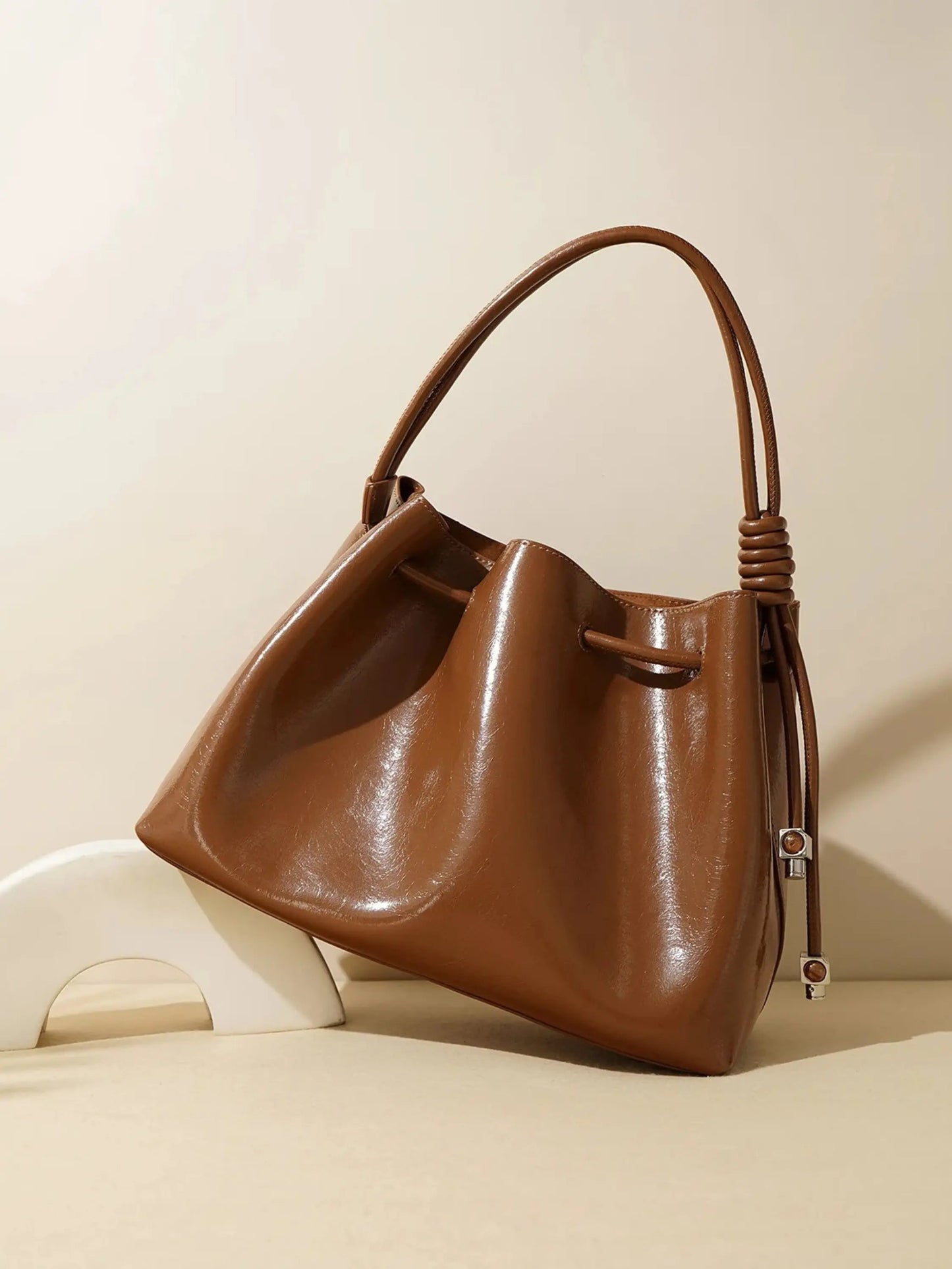 Elegante Damenhandtasche Glänzend mit Kordelverschluss
