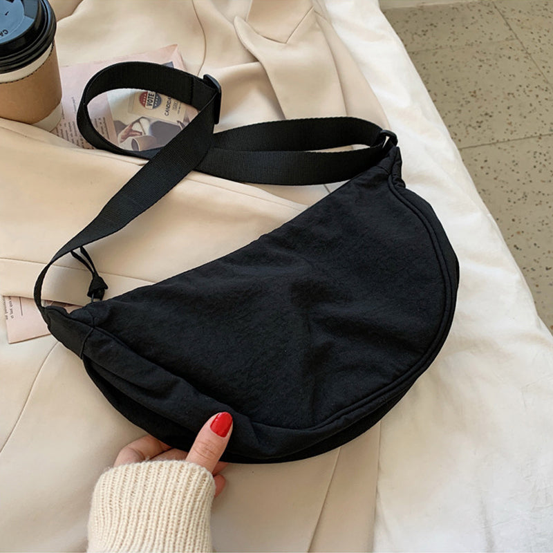 BerlinGlamour Halbmond Tasche Schick Modern Frauenhandtasche