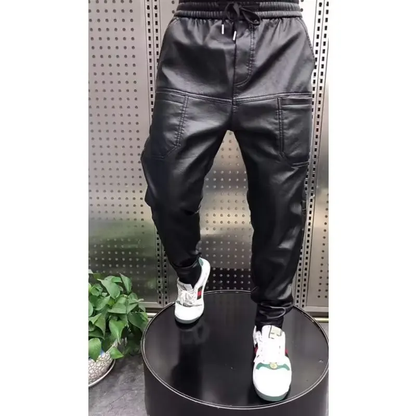 Lederhose Modern Stilvoll Schwarz - BerlinGlamour