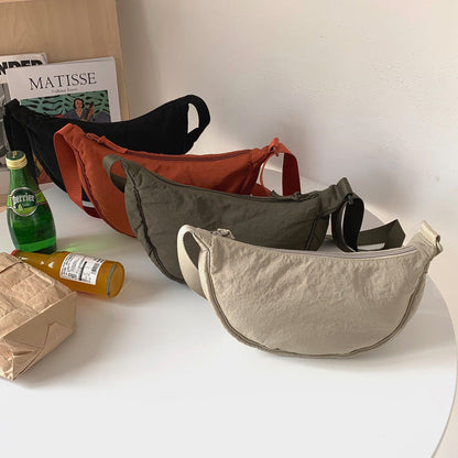 BerlinGlamour Halbmond Tasche Schick Modern Frauenhandtasche