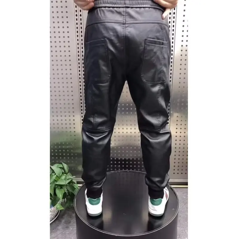 Lederhose Modern Stilvoll Schwarz