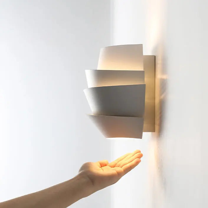 JonasDesign | Skandinavische Wandleuchte mit doppelten Eisenlichtern Zendoo.de