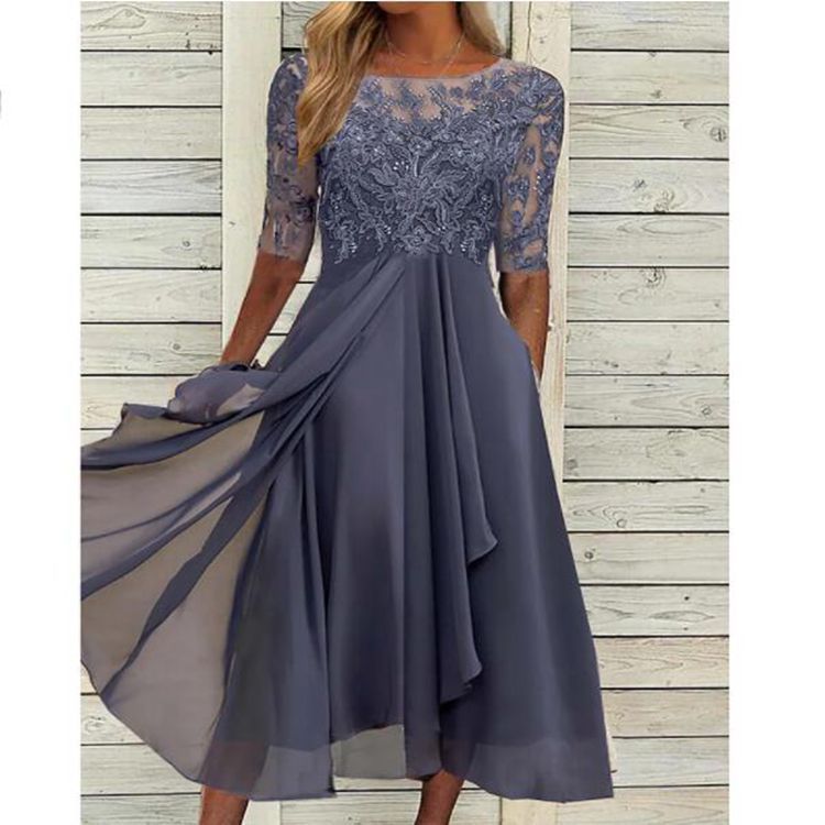 Damenkleid aus Chiffon mit Stickerei, Spitze und Aussparungen von BerlinGlamour