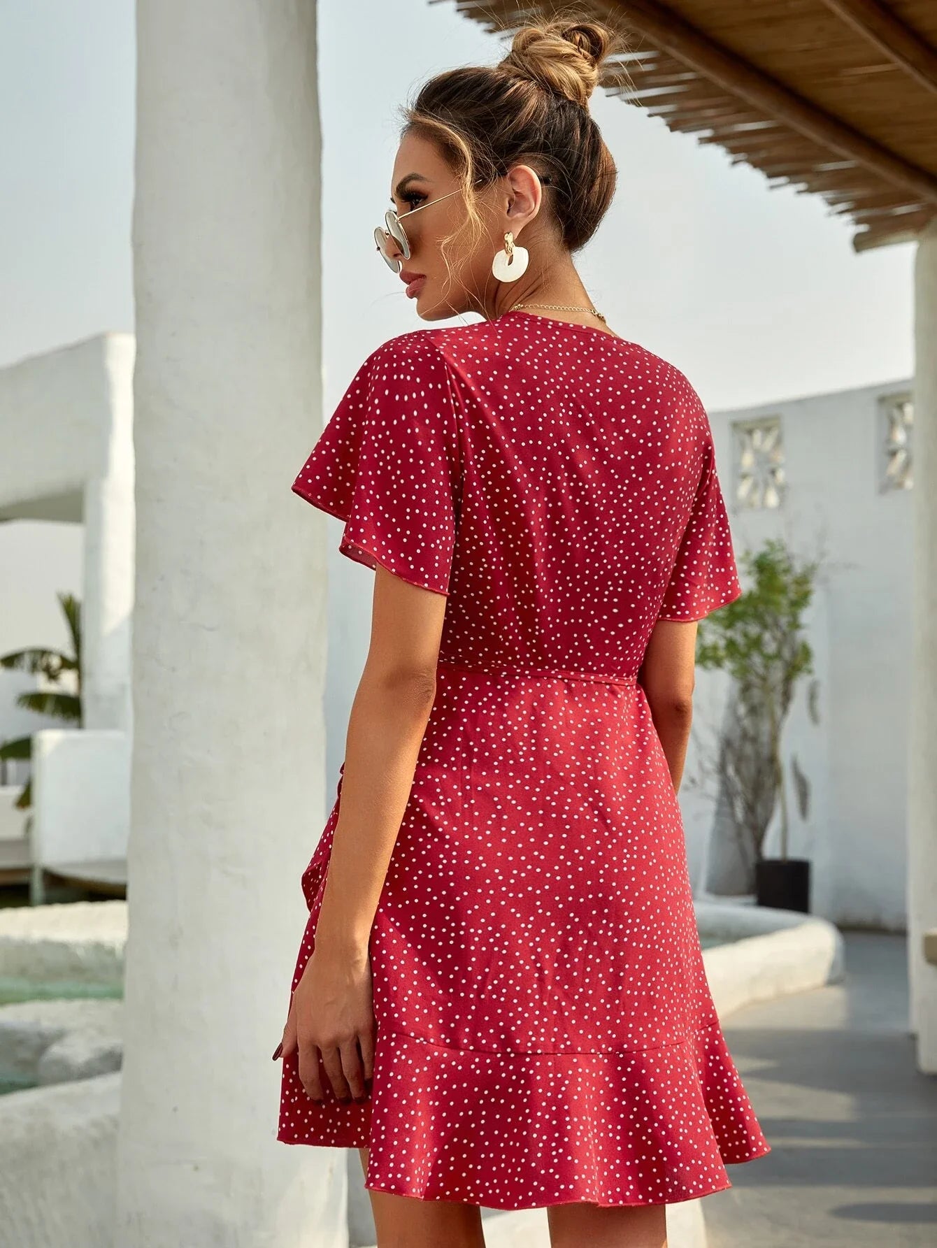 Rotes Sommerkleid mit Punkten Volants Kurz