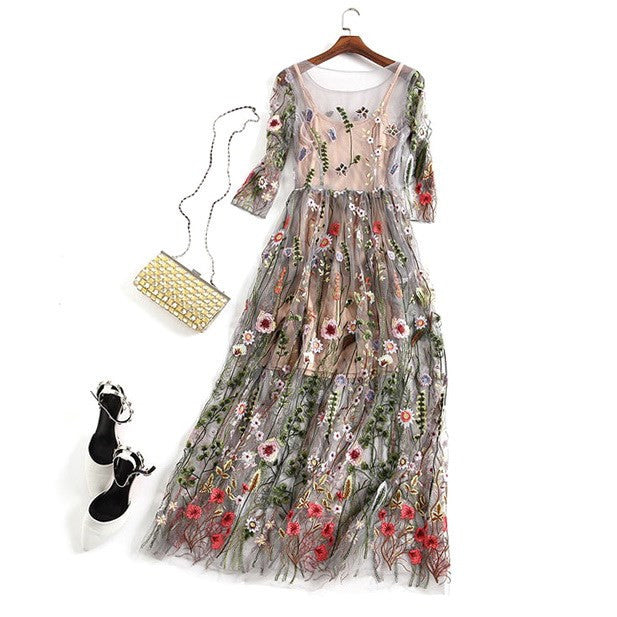 BerlinGlamour Boho Blumenkleid mit Mesh-Einsatz