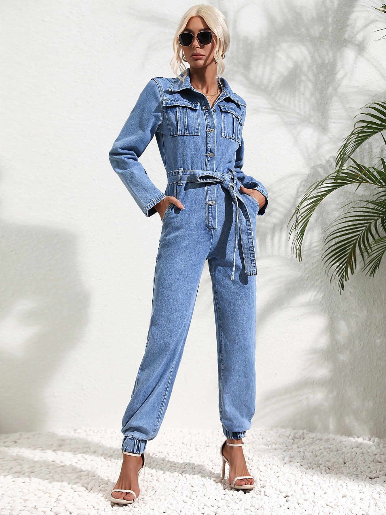 Frauen Jumpsuit mit Tasche und Gürtel Modern