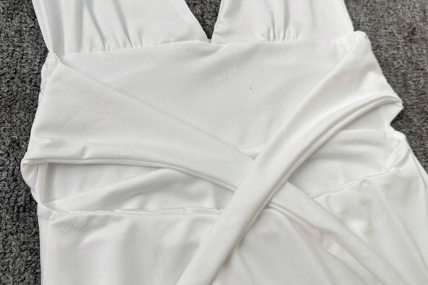 Kleid Minikleid Halterneck Figurbetont feminin