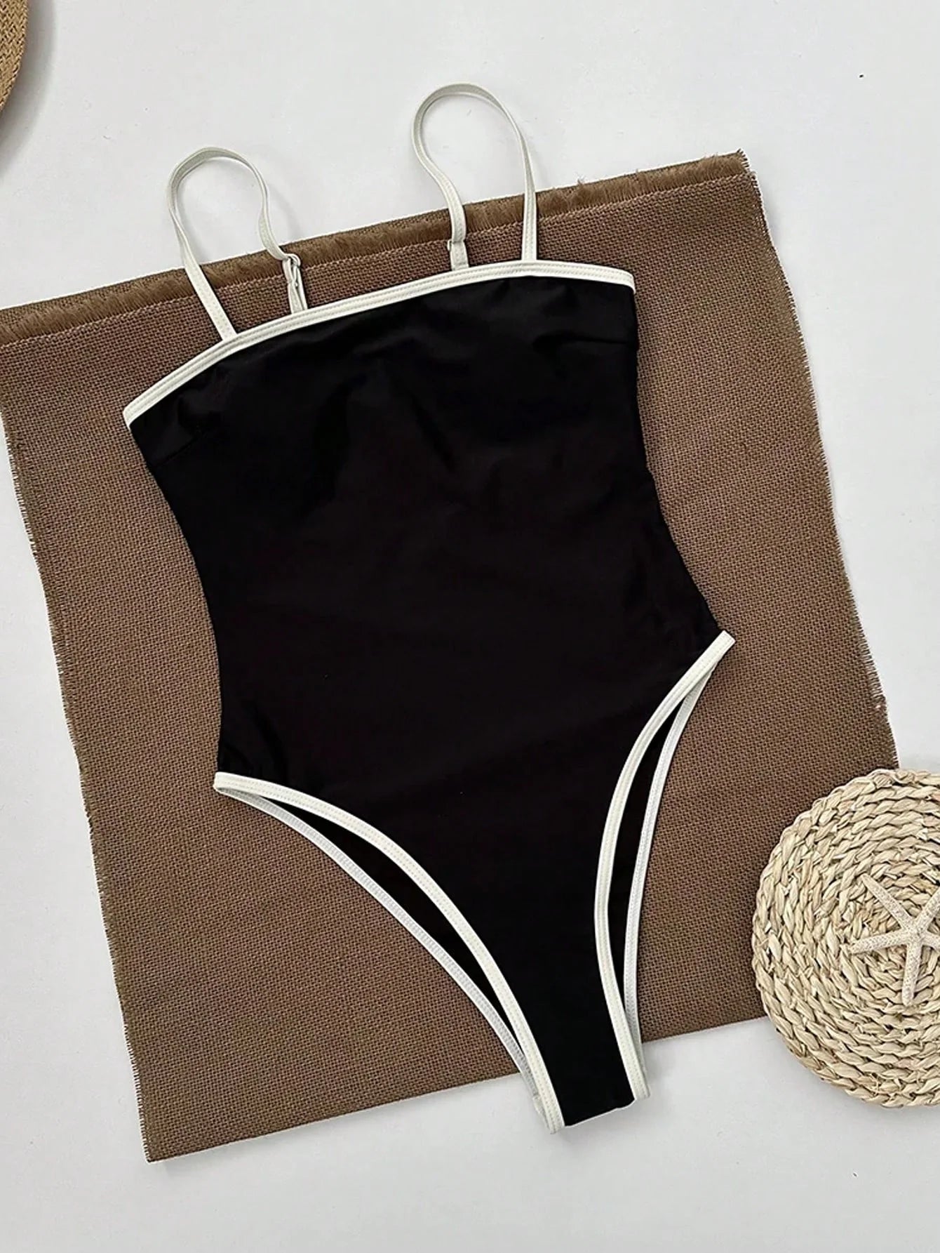 Schwarzer Damen Badeanzug Einteiler Hochbein Sportlich