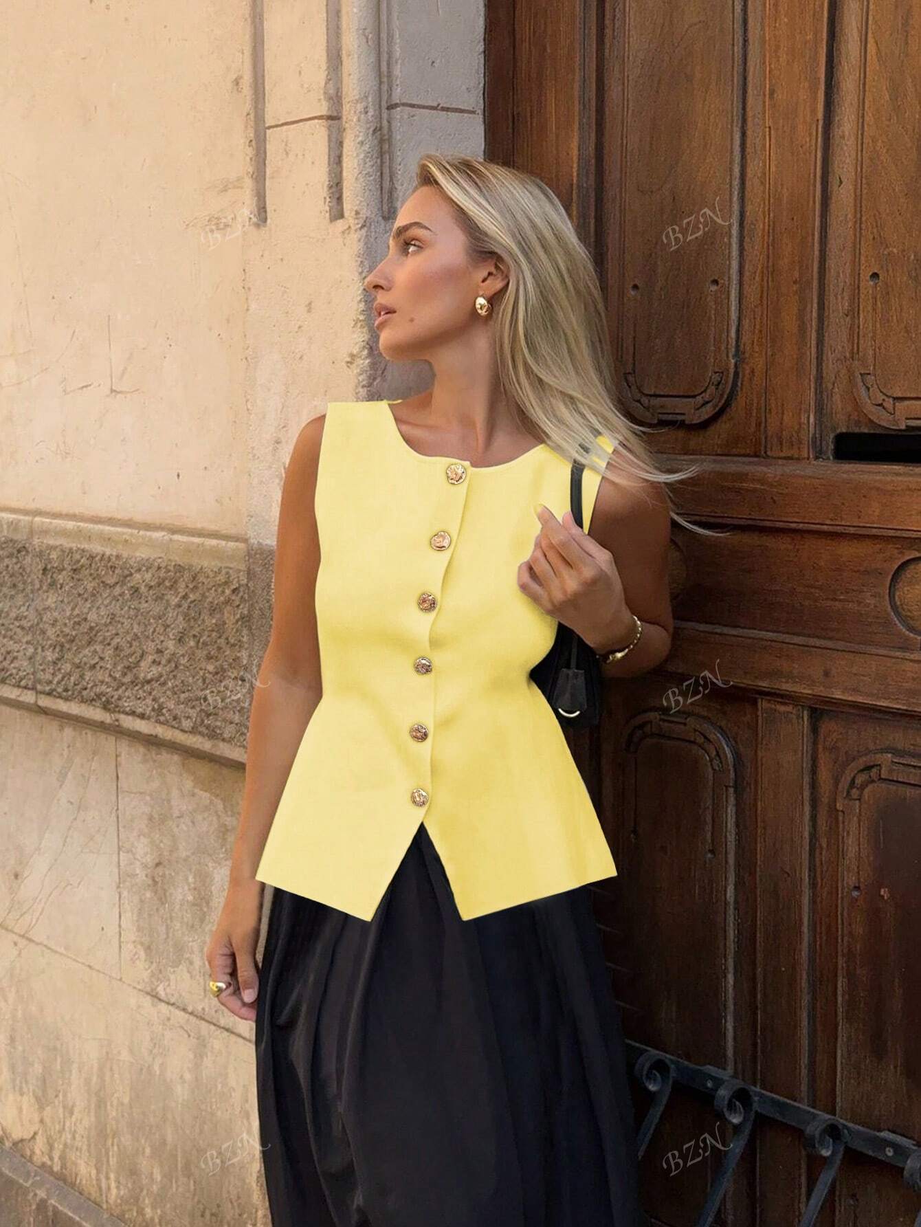 Ärmellose Damenweste Knöpfe Elegante Modern - BerlinGlamour