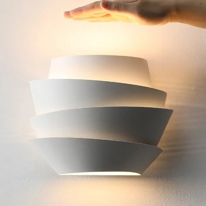 JonasDesign | Skandinavische Wandleuchte mit doppelten Eisenlichtern Zendoo.de