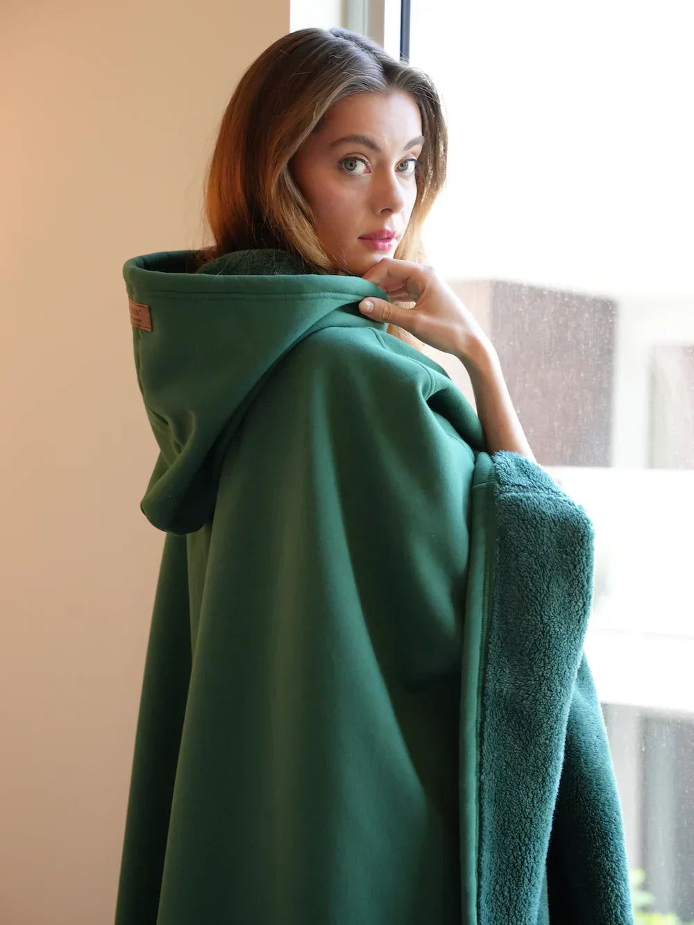Kuscheldecke mit Kapuze Oversize Warm - BerlinGlamour