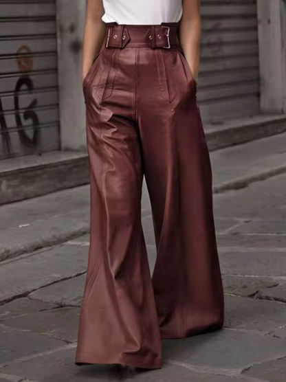 Elegante Damen Lederhosen Hochwertig mit Plisierdetails