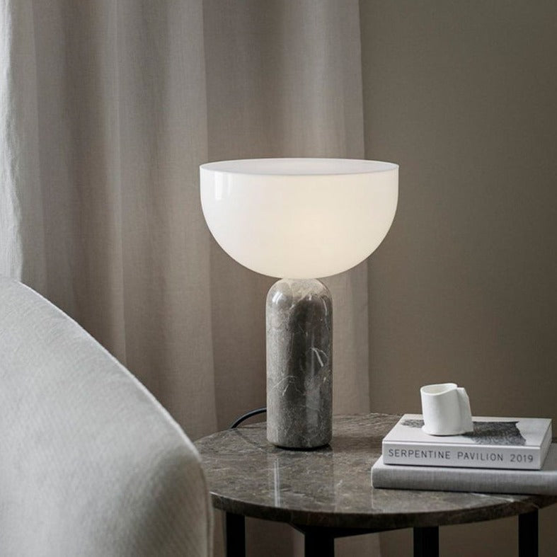 Marmor Tischlampe Luxus Gold Akzente Modern - BerlinGlamour