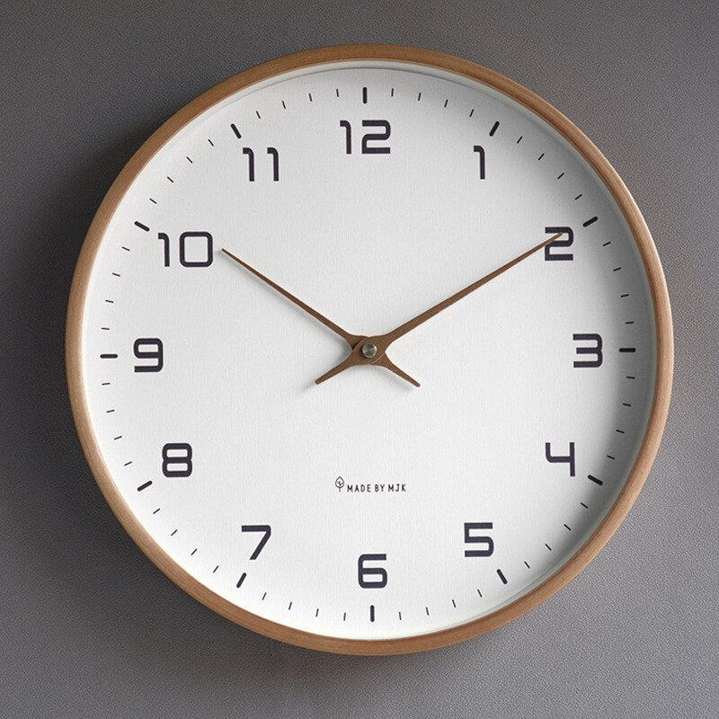 Nordische Wanduhr Massivholz Luxus Design - BerlinGlamour