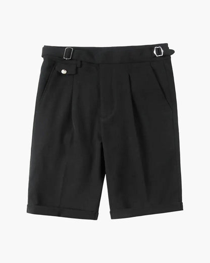 Maßgeschneiderte Plisseeshorts mit Seitenschnallen Elegant - BerlinGlamour