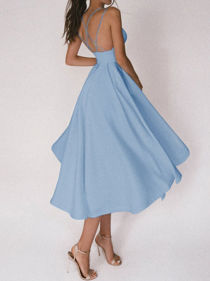 Elegantes Satin-Kleid mit Überkreuz-Trägern Damen
