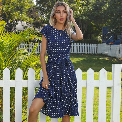 Damen Kleid: Elegantes Midi-Kleid mit Polka Dots und kurzen Ärmeln von BerlinGlamour
