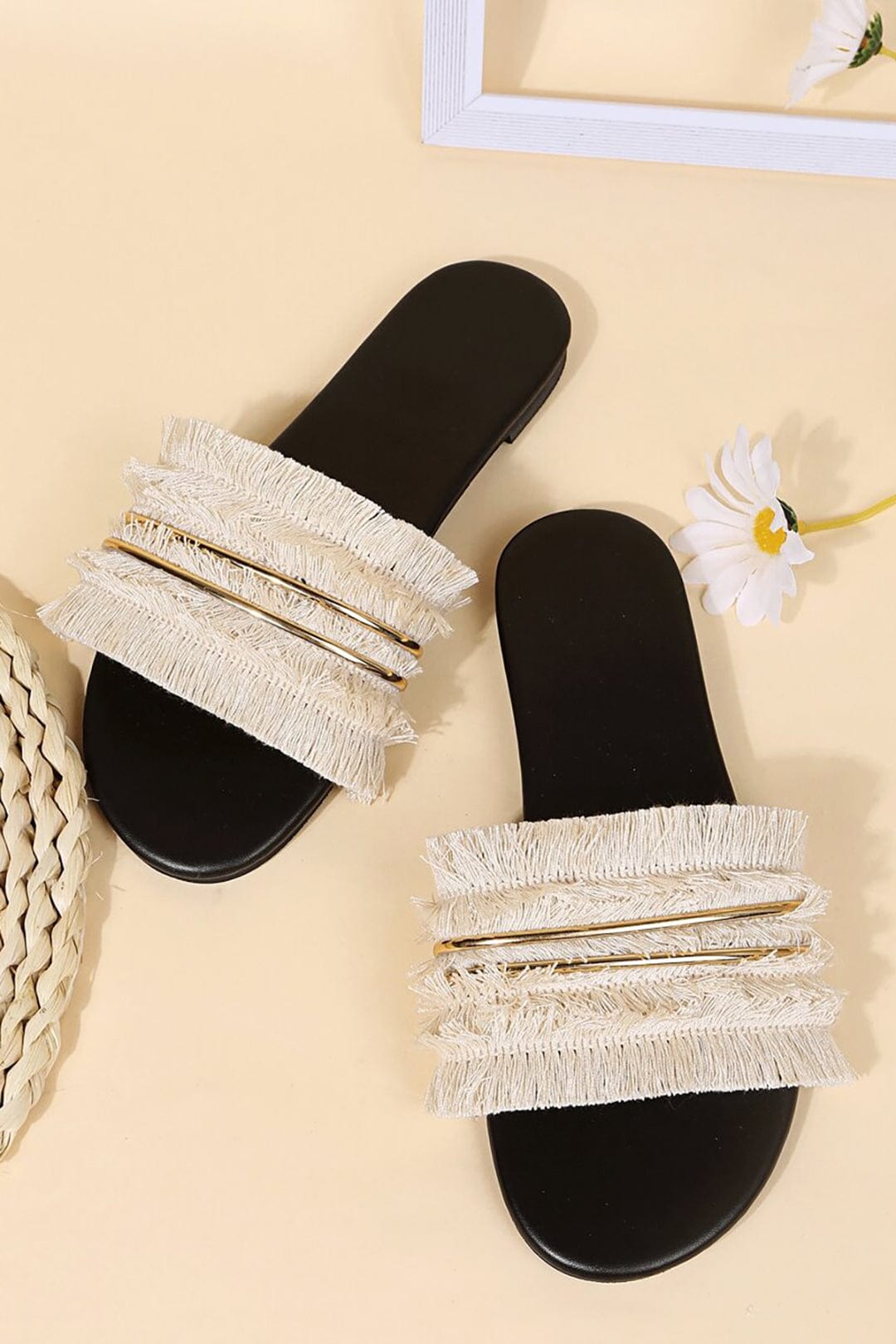 Sommer Slides Sandalen Mit Fransen Detail - BerlinGlamour