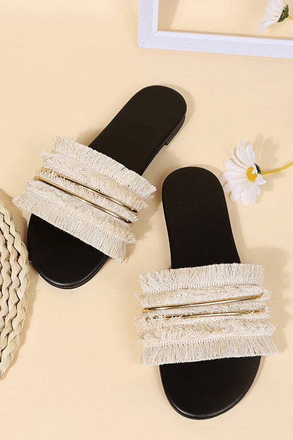 Sommer Slides Sandalen Mit Fransen Detail - BerlinGlamour
