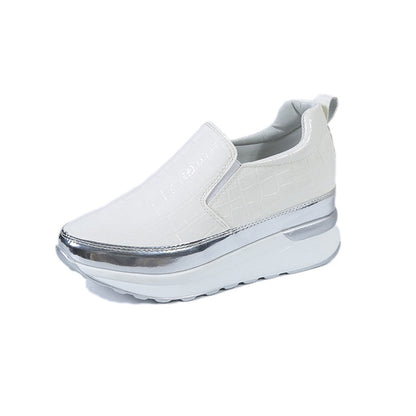 Damen Sneaker Slip-On Modern Lackleder Metallic Detail