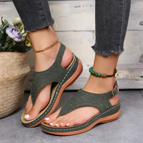 Komfortable und orthopädische Damensandalen für den Sommer