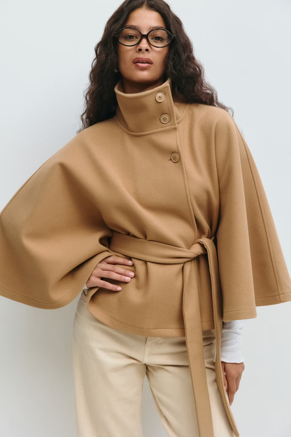 Loreza Cape Damenmantel in Beige mit weitem Schnitt
